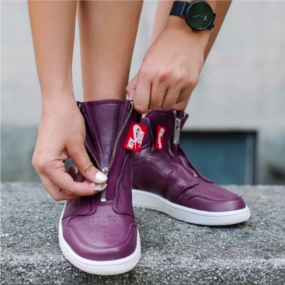 (Women) Air Jordan 1 Retro High Zip Bordeaux AT0575-600 Sz 8